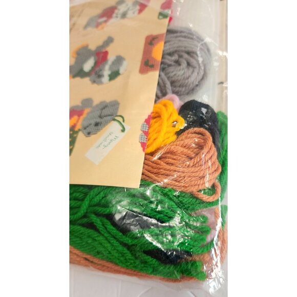 Needlepoint By Numbers Xmas Mice Set Of Six Gift Tag/Ornaments Exclusive Plastic - Picture 5 of 10